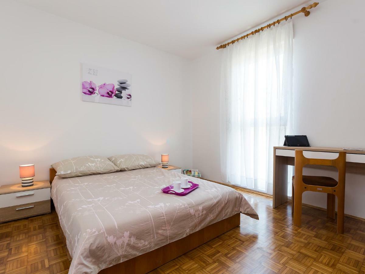 Apartment Lory'S Place Πούλα Εξωτερικό φωτογραφία