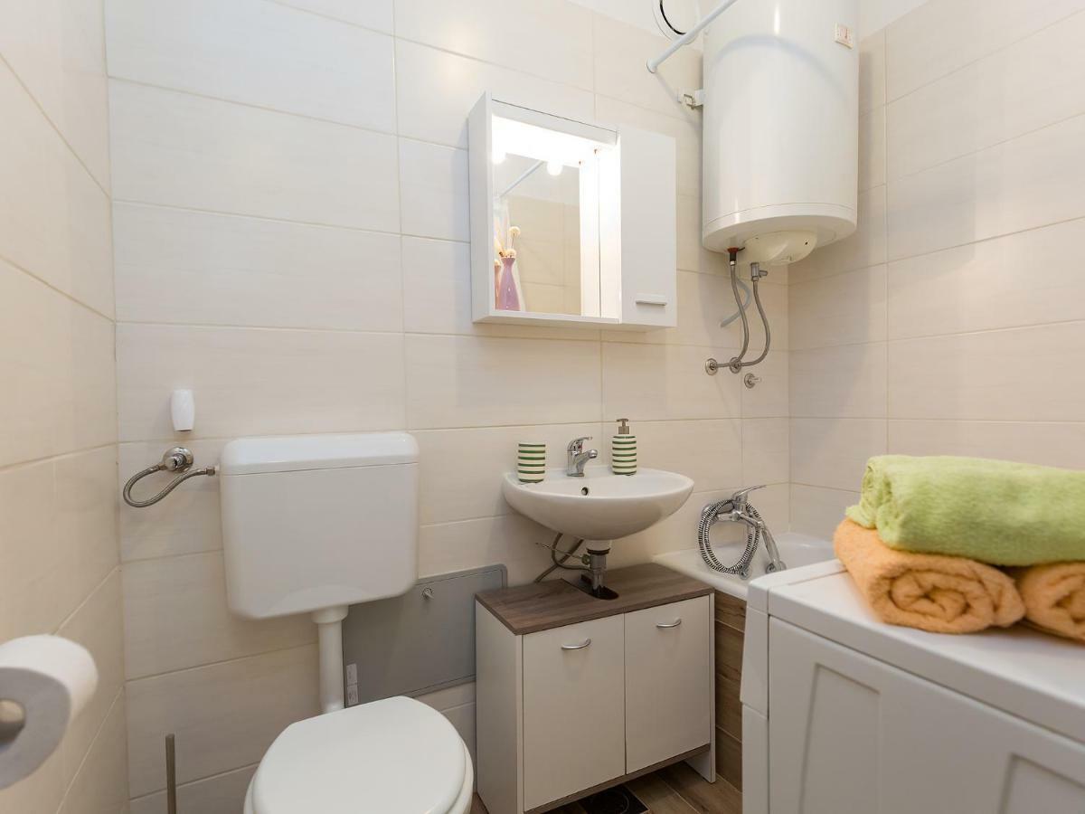 Apartment Lory'S Place Πούλα Εξωτερικό φωτογραφία